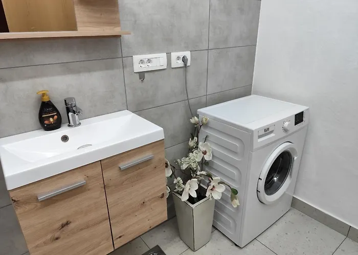 Apartma Peter1a דירה *